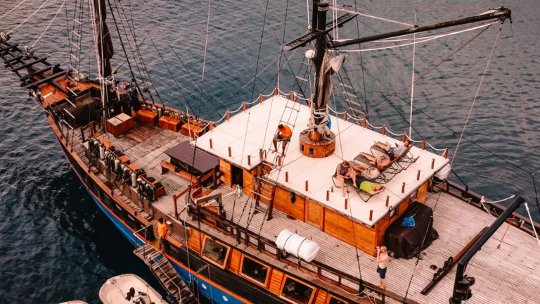 Łódź – RAJA AMPAT i MISOOL – Indonezja – Papua Zachodnia